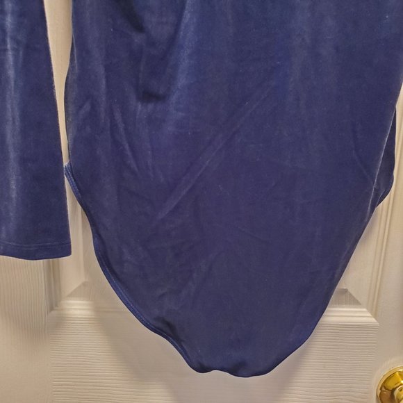 NWT Old Navy Velvet Bodysuit - Size M - Picture 4 of 4